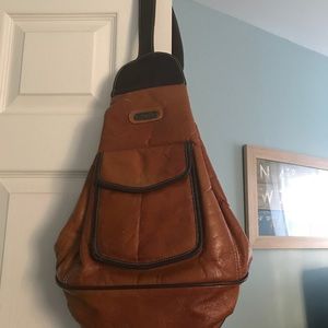 Vintage leather sling back / bucket European bag.
